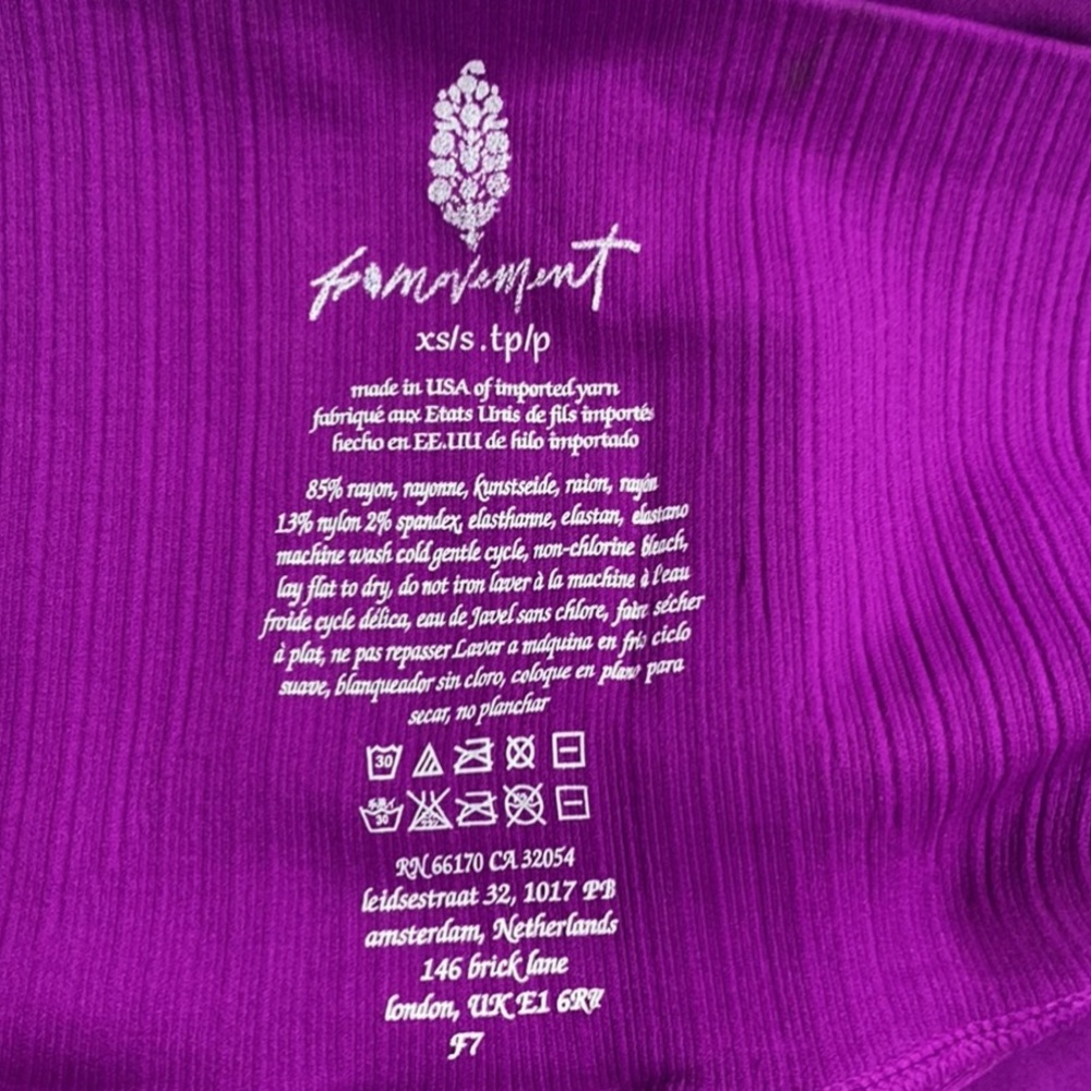 NWOT Free People High-Rise 7/8 Length Good Karma Leggings. Vivid Violet. XS/S - Picture 4 of 5